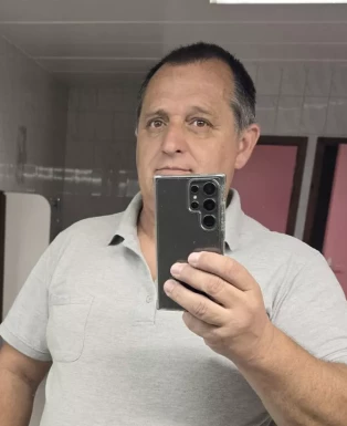 French men looking for love
