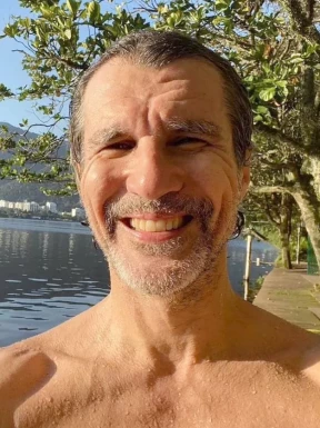American men looking for love